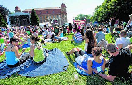 Holeovská Regata je svým pohodovým zaloením festivalem pro celou rodinu.