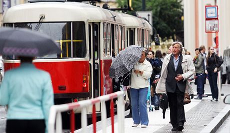 Posunout zastávku, nebo ne? Tato otázka rozdluje obyvatele Bevnova. (Ilustraní snímek)