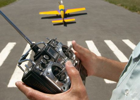 Model letadla na dálkové ovládání