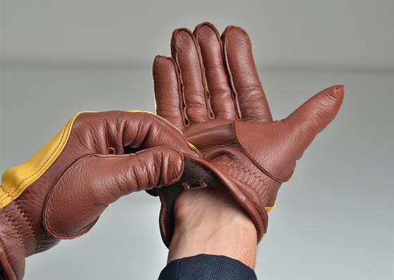 Bluetooth rukavice britského designéra Seana Milese