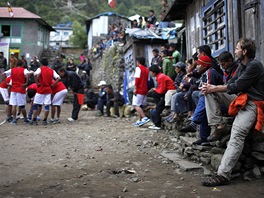 Lukla je nejastjím výchozím bodem, odkud se turisté vydávají na vrchol Mount...