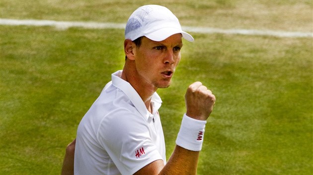 POSTUP. eský tenista Tomá Berdych suverénn proel do 3. kola Wimbledonu.