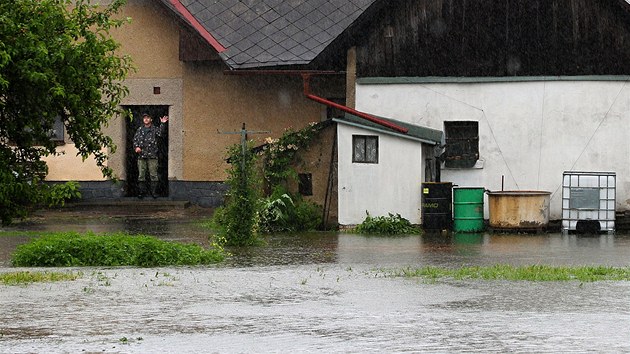 Rozvodnn Doubrava v obci Blek u Chotboe. (25. ervna 2013)