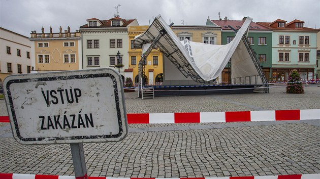 Zcen podium na Velkm nmst v Kromi.