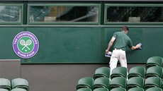 Poslední přípravy před začátkem letošního Wimbledonu. Poslední přípravy před začátkem letošního Wimbledonu.
