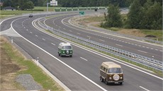 Motoristé na jihu Čech mohou od pátku využívat nový pětadvacet kilometrů dlouhý Motoristé na jihu Čech mohou od pátku využívat nový pětadvacet kilometrů dlouhý