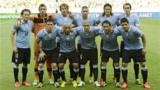 SPOLENÉ FOTO. Fotbalisté Uruguaye pózují ped semifinále Poháru FIFA proti