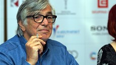 Herec a prezident mezinárodního filmového festivalu Jiří Bartoška, kterému je... Herec a prezident mezinárodního filmového festivalu Jiří Bartoška, kterému je...