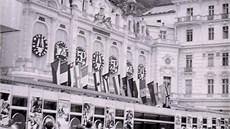 Výdoba Gradhotelu Moskva (dnení Pupp) pi filmovém festivalu v roce 1968