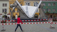 Zícené podium na Velkém námstí v Kromíi.