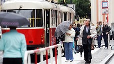 Tramvajová zastávka Národní v Praze.