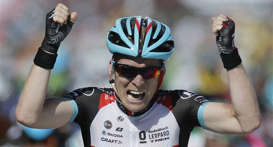 VÍTZ DRUHÉ ETAPY. Belgian Jan Bakelants se raduje z úspchu na Tour de France.