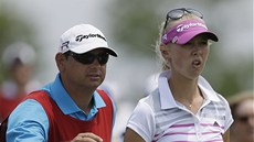 Jessica Kordová a její caddie Jason Gilroyed na US Open