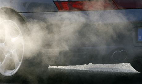 Pro automobilky samotné to podle eského ministra znamená, e budou muset své motory otestovat a pípadn je upravit.