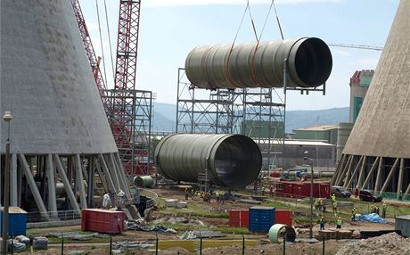 Na celkové pestavb Elektrárny Prunéov II na Chomutovsku pracuje nkolik stovek dlník a technik.