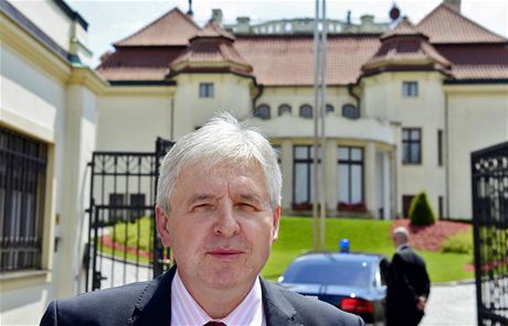 Premiér Jií Rusnok jednal v Kramáov vile o dalích moných kandidátech an