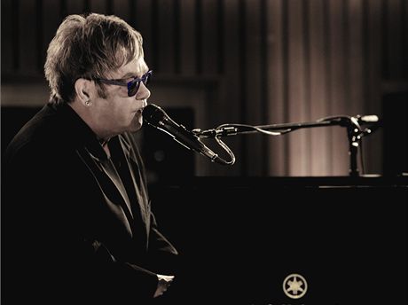 Elton John vystoupí v prosinci v Praze. Ilustraní foto