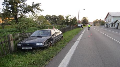 Nehoda v Rapotín na umpersku, pi ní opilý idi vytlail ze silnice