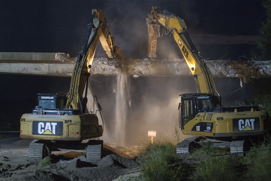 Demolice dvou starých most probhne 24. a 25. srpna. Ilustraní snímek