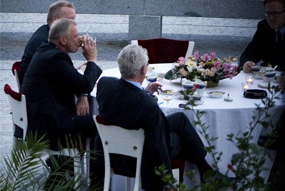 Prezident Milo Zeman pozval na Praský hrad leny konícího kabinetu premiéra...