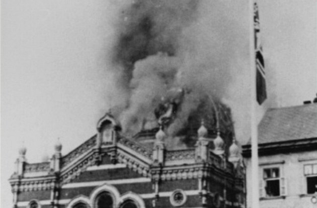 Osudný 10. listopad 1938. Opavská synagoga hoí.