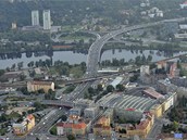 Most Barikdnk je silnin most v Praze, oteven v roce 1980, kter spojuje...