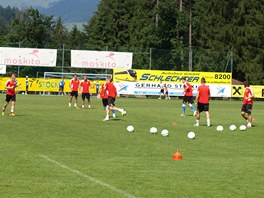 Plzetí fotbalisté bhem tréninku na soustední v Rakousku.