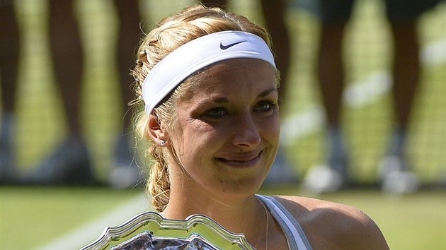UBREEN SMV. Nmeck tenistka Sabine Lisick se po prohranm finle Wimbledonu rozplakala.