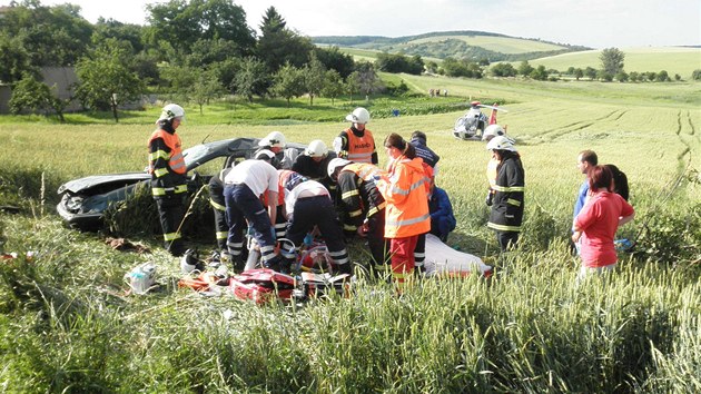 Nehoda osobnho auta u Archlebova si vydala pt zrannch