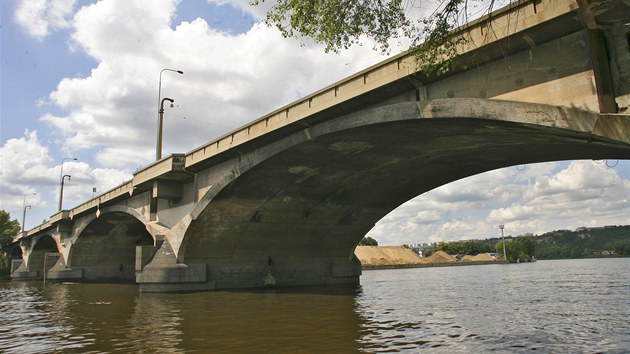 Libeňsk&yacute; most