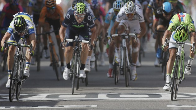SPRINTERSK SOUBOJ rozhodl o vtzi tet etapy Tour de France. Australan Simon Gerrans (vlevo) v nm pedil Slovka Petera Sagana (vpravo).