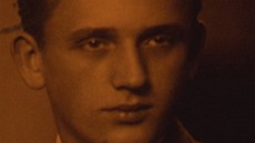 Takto vypadal mladý Zdeněk Růžička, který později vytrpěl výslechy i peklo Takto vypadal mladý Zdeněk Růžička, který později vytrpěl výslechy i peklo
