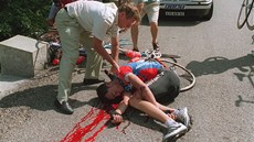 SMRT NA TOUR. Italský cyklista Fabio Casartelli podlehl 18. ervence 1995 svým