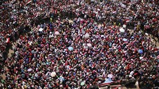 Demonstrace proti prezidentovi Mursímu na námstí Tahrír. (Káhira , 2. ervence