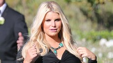 Jessica Simpsonová dva týdny před porodem Jessica Simpsonová dva týdny před porodem