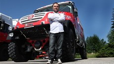 PŘED ODJEZDEM. Aleš Loprais a jeho nový speciál zvaný Královna před pondělním PŘED ODJEZDEM. Aleš Loprais a jeho nový speciál zvaný Královna před pondělním