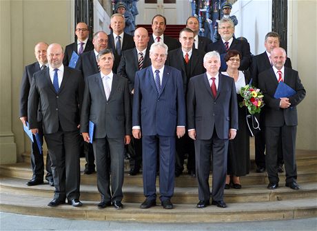 Nová Rusnokova vláda, kterou prezident Zeman jmenoval 10. ervence 2013.