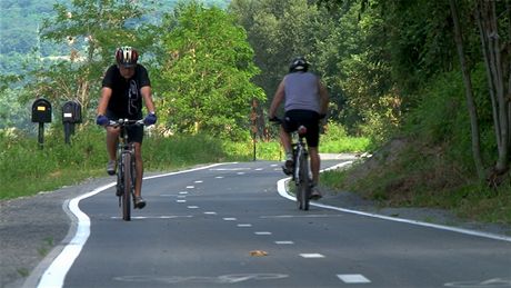 eská ást cyklotrasy Odra Nisa je dlouhá osmatyicet kilometr a navazuje za Hrádkem nad Nisou na hranicích se Saskem na cyklotrasu Oder-Neisse-Radweg. (ilustraní snímek)