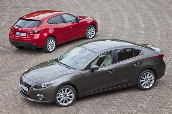 Nov Mazda 3 v obou karosskch provedench