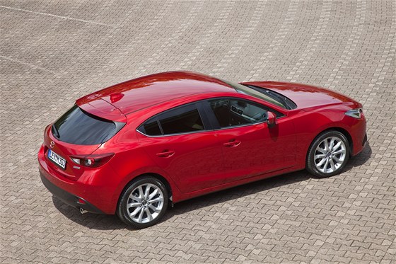 První svezení Nová Mazda 3 odhaluje kouzlo normálnosti