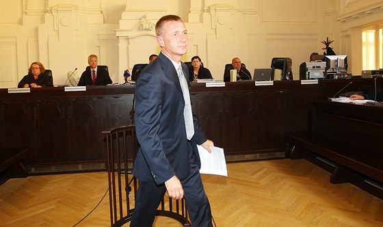 Posudek dopravního znalce Romanu Janoukovi u soudu zejm nepome (ilustraní foto),