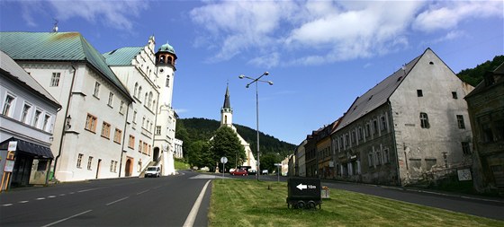 Vedení jáchymovské radnice se chce pustit do oprav Hornického námstí. Poádalo u o dotaci.