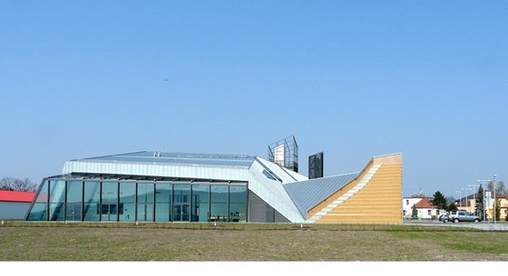 Letecké muzeum Metodje Vlacha v Mladé Boleslavi - náklady mly z 80 procent