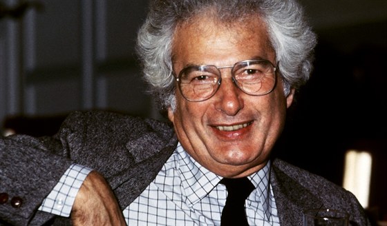 Spisovatel Joseph Heller v roce 1984.