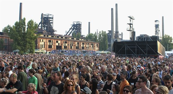 Atmosféra prvního dne festivalu Colours of Ostrava 2013