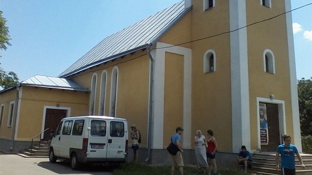 Ve  vesnici Novgorodkivka na Ukrajin se dodnes v nkterch rodinch mluv esky.