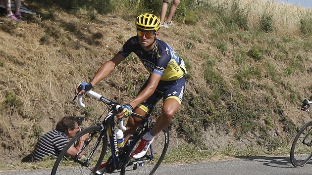 eský cyklista Roman Kreuziger v ele skupiny v 16. etap Tour de France