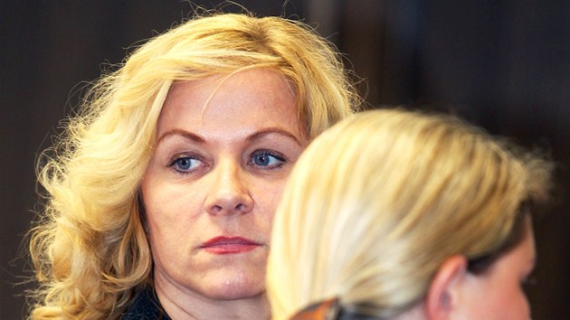 U Obvodnho soudu pro Prahu 1 pokraovalo projednvn kauzy zveejnn odmn nkdej fky Neasova kabinetu Jany Nagyov (na snmku). (15. ervence 2013)