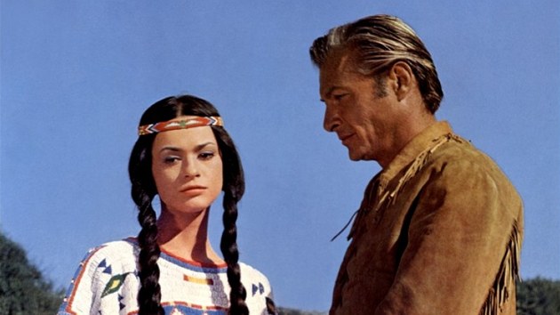 Marie Versini coby No-i a Lex Barker jako Old Shatterhand ve filmu Vinnetou (1963)