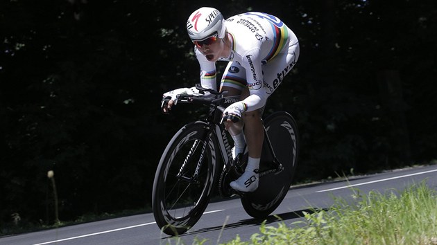 Tony Martin pi asovce na Tour de France.